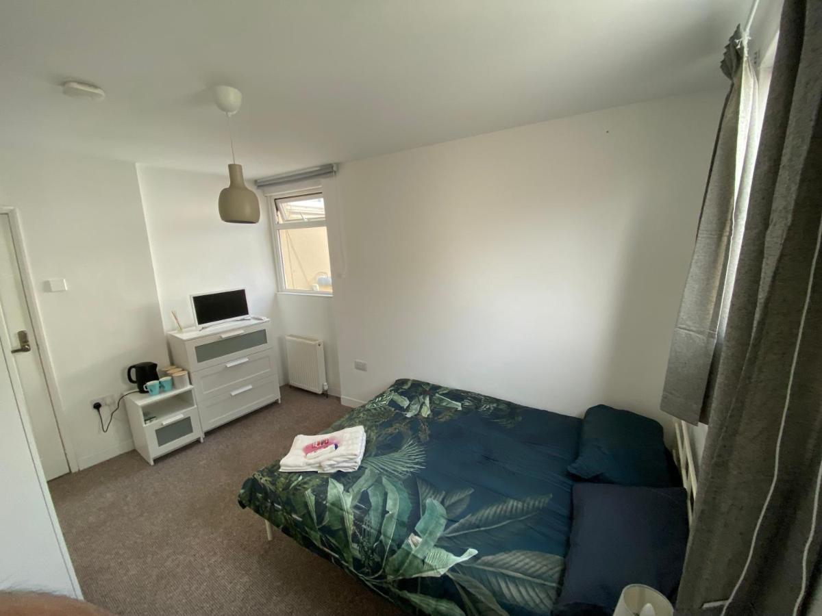 The White Room Plymouth Luaran gambar